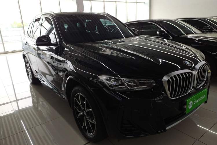 Used BMW X3 2023 xDrive25i M Sport Package Front Right 45 Deg