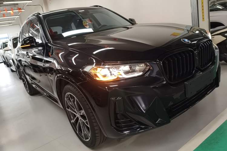 Used BMW X3 2023 Restyled xDrive30i Leading Edition M Night Sky Package Front Right 45 Deg