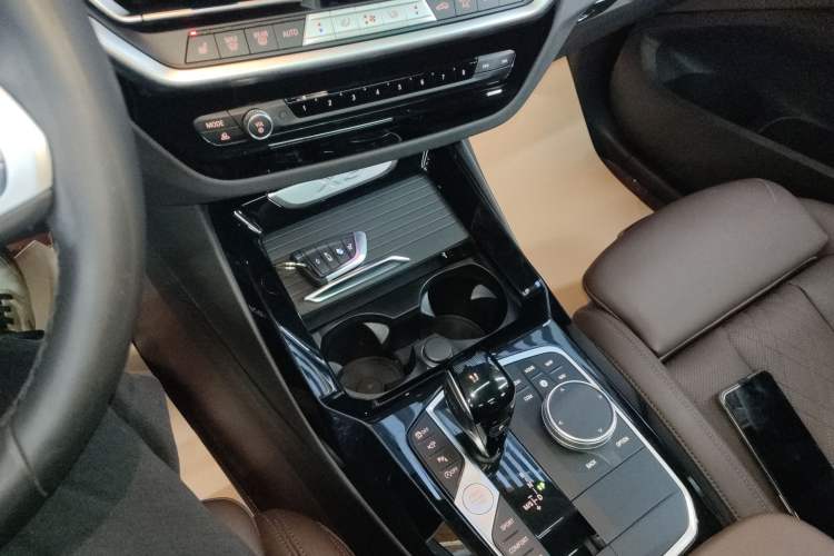 Used BMW X3 2023 xDrive30i Leading Model M Night Edition Package Gear Lever