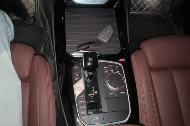 Used BMW X3 2023 xDrive25i M Sport Package Gear Lever