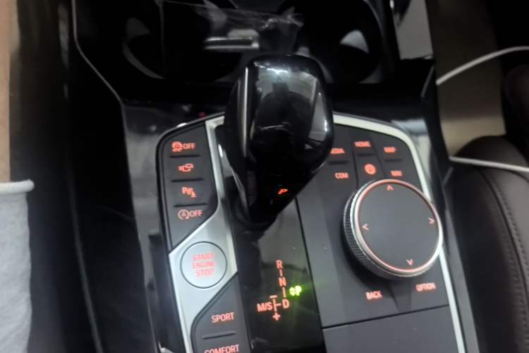 Used BMW X3 2023 Restyled xDrive30i Leading Edition M Night Sky Package Gear Lever
