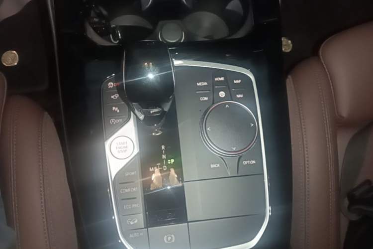 Used BMW X3 2023 Restyled xDrive30i Leading Edition M Night Sky Package Gear Lever
