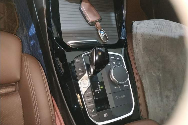 Used BMW X3 2023 xDrive25i M Sport Package Gear Lever