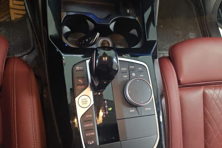 Used BMW X3 2023 xDrive25i M Sport Package Gear Lever