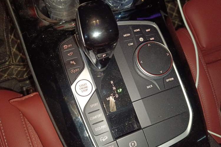 Used BMW X3 2023 Restyled xDrive30i Leading Edition M Night Sky Package Gear Lever