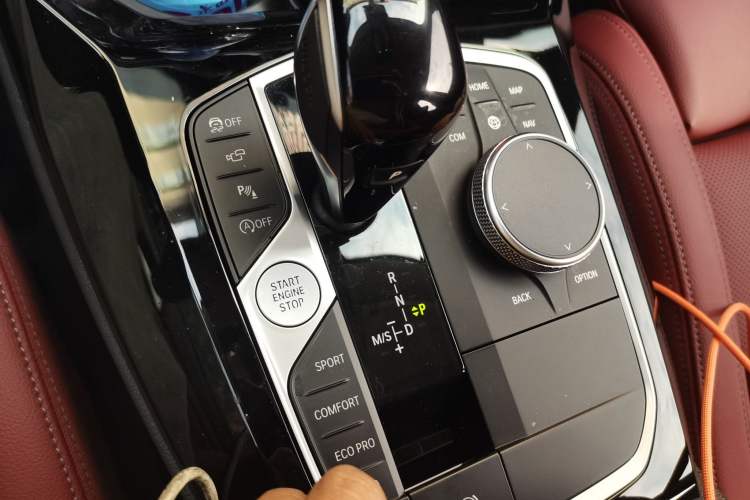 Used BMW X3 2023 Restyled xDrive30i Luxury Version M Night Edition Package Gear Lever
