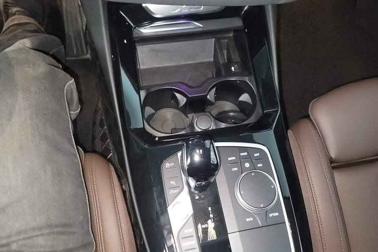 Used BMW X3 2023 xDrive25i M Sport Package Gear Lever