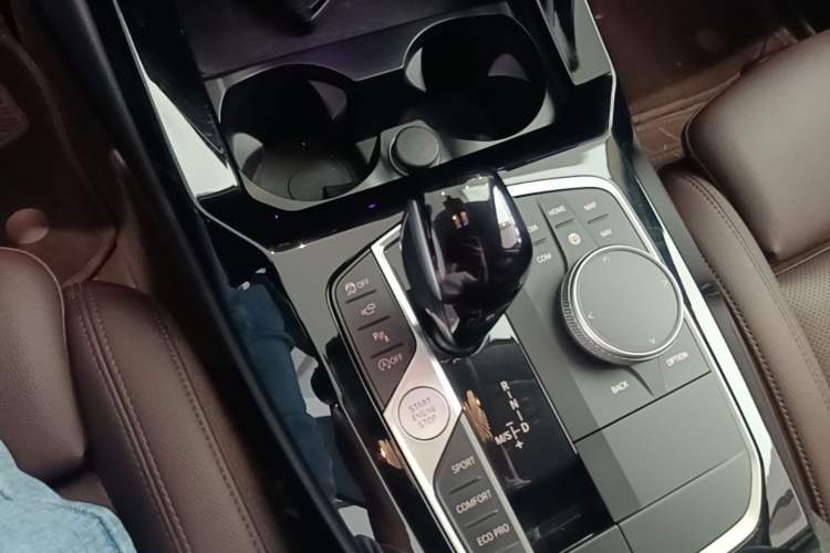 Used BMW X3 2023 Restyled xDrive30i Leading Edition M Night Sky Package Gear Lever