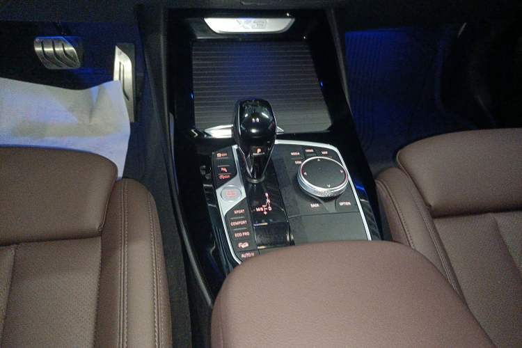 Used BMW X3 2023 xDrive25i M Sport Package Gear Lever