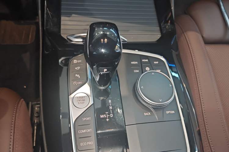 Used BMW X3 2023 Restyled xDrive30i Leading Edition M Night Sky Package Gear Lever