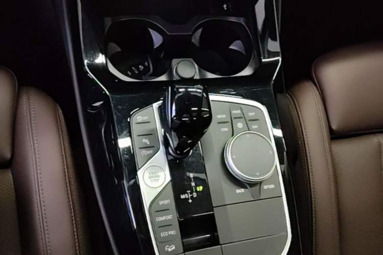 Used BMW X3 2023 xDrive25i M Sport Package Gear Lever