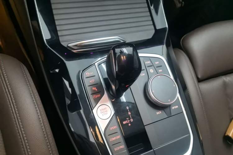 Used BMW X3 2023 Restyled xDrive30i Leading Edition M Night Sky Package Gear Lever