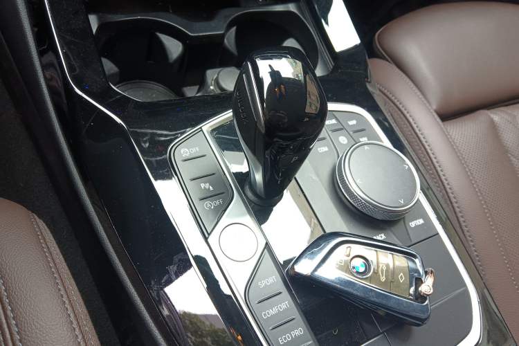 Used BMW X3 2023 xDrive25i M Sport Package Gear Lever