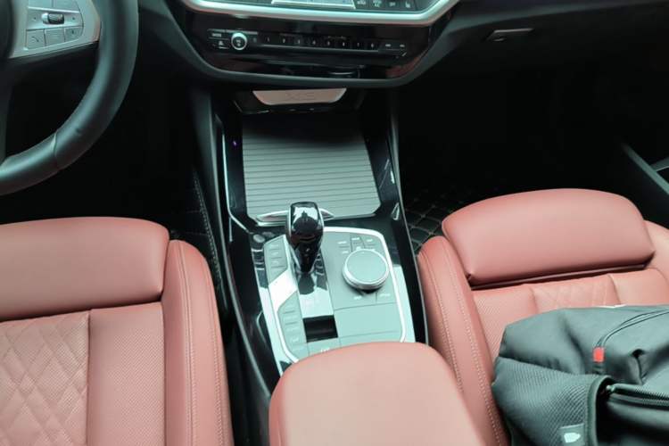 Used BMW X3 2023 Restyled xDrive30i Leading Edition M Night Sky Package Gear Lever