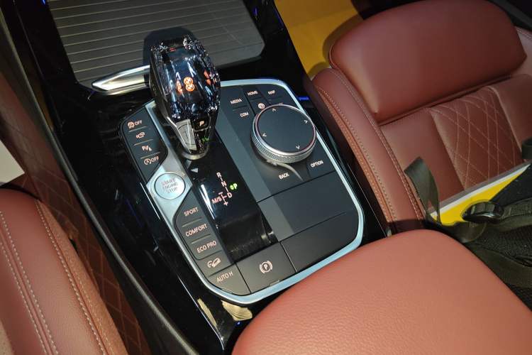 Used BMW X3 2023 Restyled xDrive30i Leading Edition M Night Sky Package Gear Lever