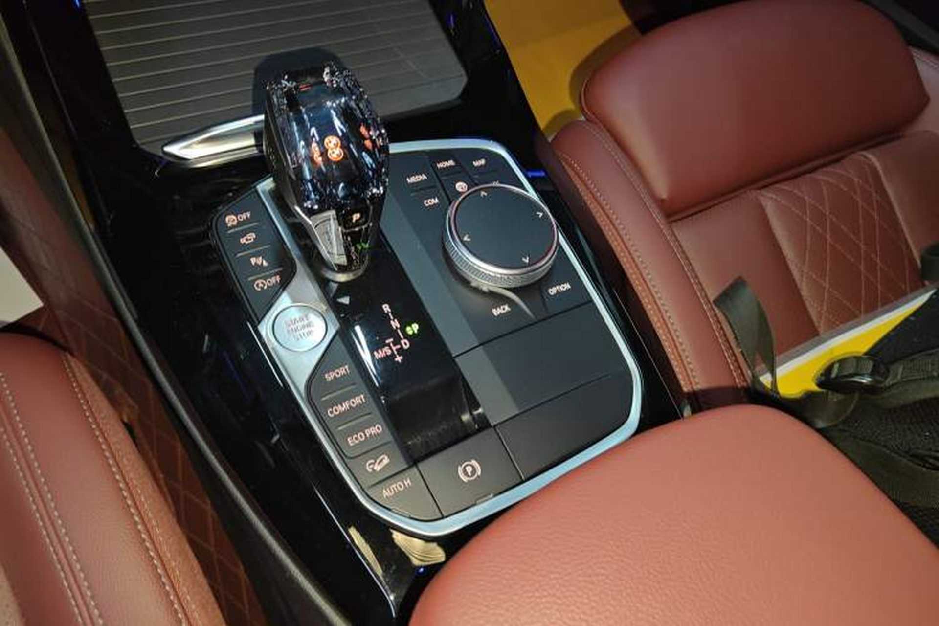 Used BMW X3 2023 Restyled xDrive30i Leading Edition M Night Sky Package Gear Lever