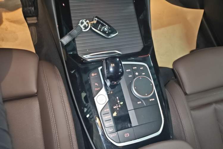 Used BMW X3 2023 xDrive25i M Sport Package Gear Lever