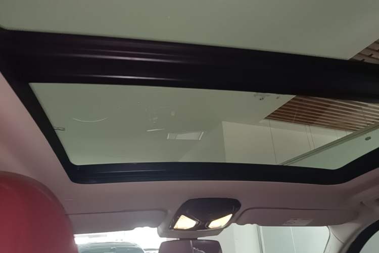 Used BMW X3 2023 Restyled xDrive30i Leading Edition M Night Sky Package Headliner