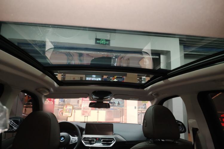 Used BMW X3 2023 Restyled xDrive30i Leading Edition M Night Sky Package Headliner