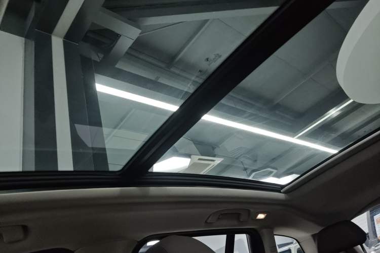 Used BMW X3 2023 Restyled xDrive30i Leading Edition M Night Sky Package Headliner