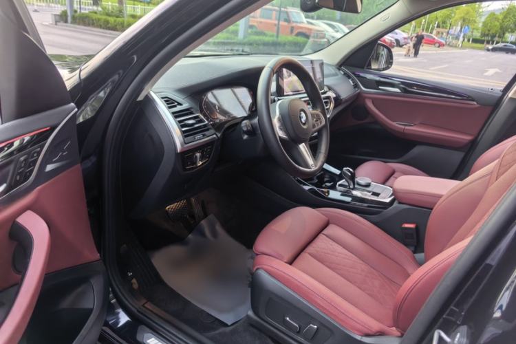 Used BMW X3 2023 xDrive25i M Sport Package Interior 1