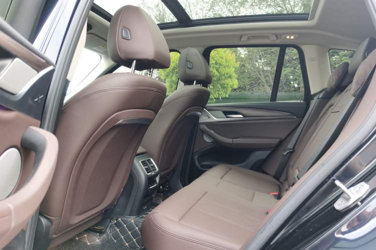 Used BMW X3 2023 Restyled xDrive30i Leading Edition M Night Sky Package Interior 1