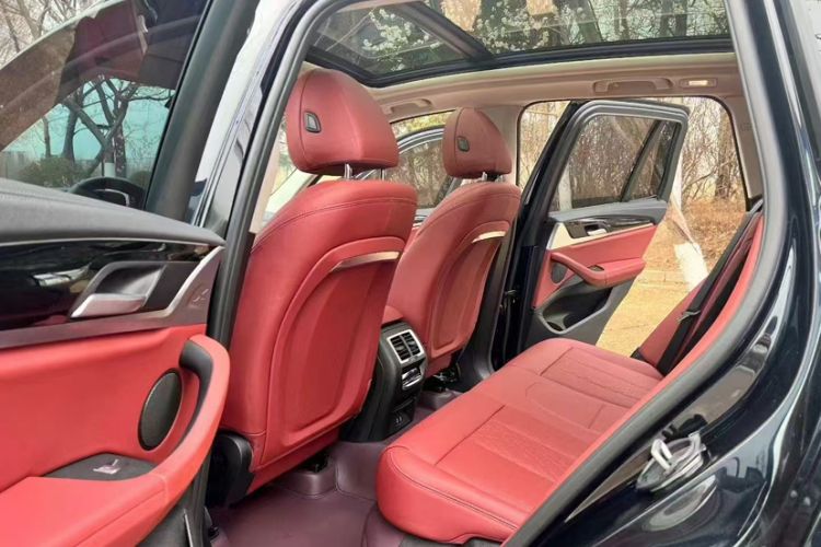 Used BMW X3 2023 xDrive25i M Sport Package Interior 1
