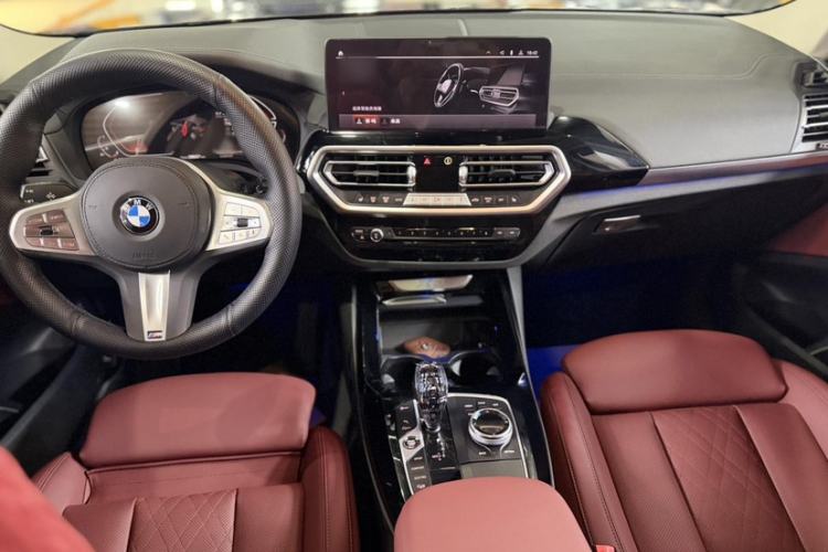 Used BMW X3 2023 xDrive25i M Sport Package Interior 1