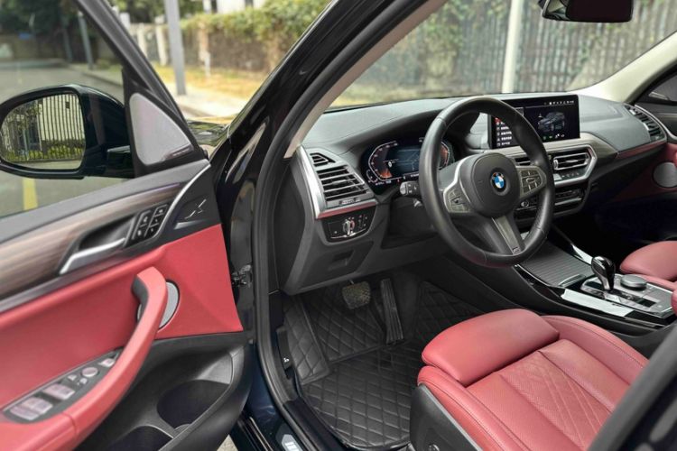 Used BMW X3 2023 Restyled xDrive30i Leading Edition M Night Sky Package Interior 10