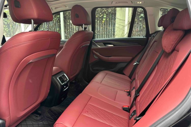 Used BMW X3 2023 Restyled xDrive30i Leading Edition M Night Sky Package Interior 11