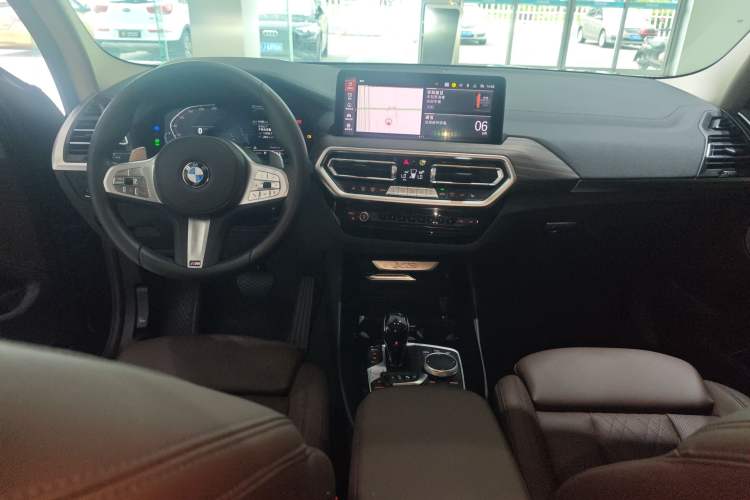 Used BMW X3 2023 Restyled xDrive30i Leading Edition M Night Sky Package Interior 2