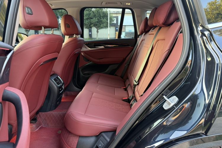 Used BMW X3 2023 xDrive25i M Sport Package Interior 2