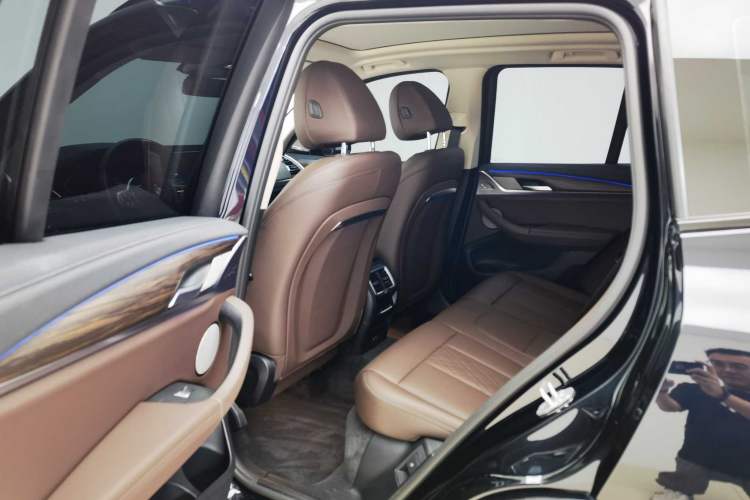Used BMW X3 2023 Restyled xDrive30i Leading Edition M Night Sky Package Interior 2