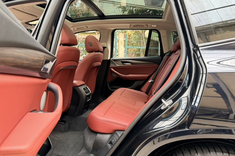 Used BMW X3 2023 Restyled xDrive30i Leading Edition M Night Sky Package Interior 2