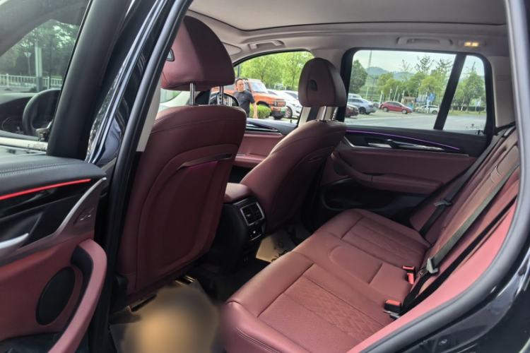 Used BMW X3 2023 xDrive25i M Sport Package Interior 3