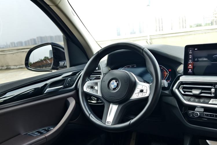 Used BMW X3 2023 xDrive25i M Sport Package Interior 3
