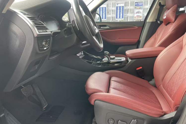 Used BMW X3 2023 Restyled xDrive30i Leading Edition M Night Sky Package Interior 3