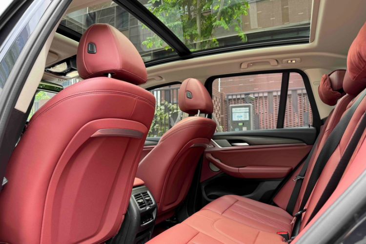 Used BMW X3 2023 Restyled xDrive30i Leading Edition M Night Sky Package Interior 3