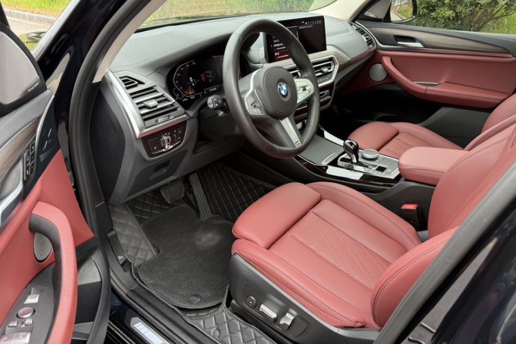 Used BMW X3 2023 xDrive30i Leading Model M Night Edition Package Interior 4
