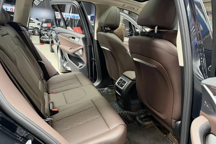 Used BMW X3 2023 Restyled xDrive30i Leading Edition M Night Sky Package Interior 4