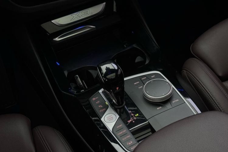 Used BMW X3 2023 xDrive30i Luxury Edition M Night Sky Package Interior 4