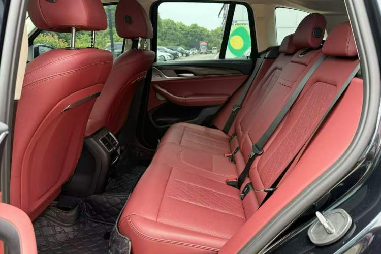 Used BMW X3 2023 Restyled xDrive30i Leading Edition M Night Sky Package Interior 4