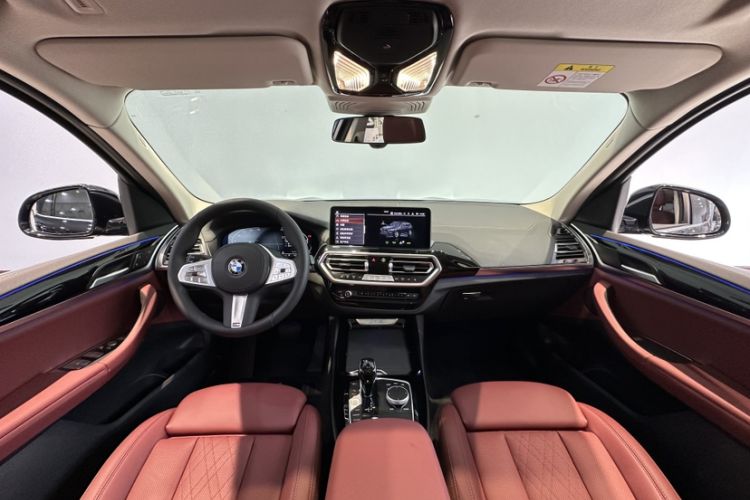 Used BMW X3 2023 xDrive25i M Sport Package Interior 4