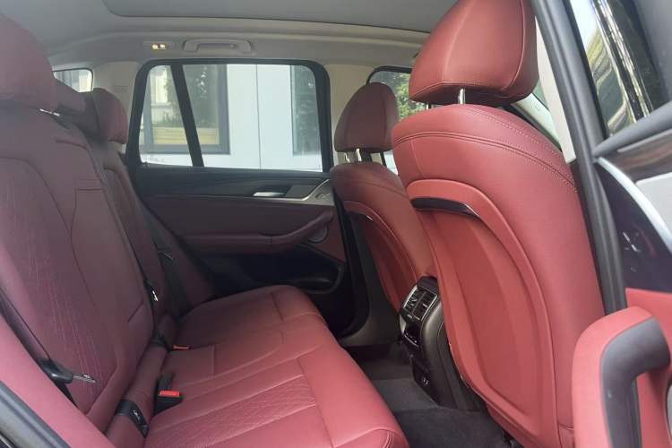 Used BMW X3 2023 Restyled xDrive30i Leading Edition M Night Sky Package Interior 5