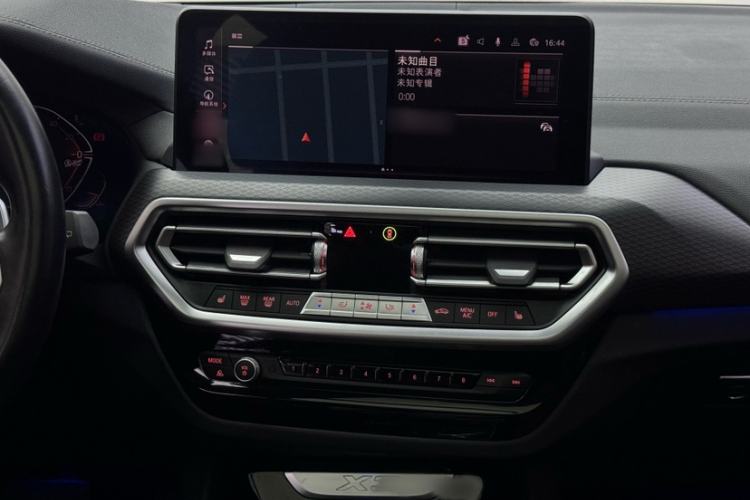 Used BMW X3 2023 xDrive30i Luxury Edition M Night Sky Package Interior 5