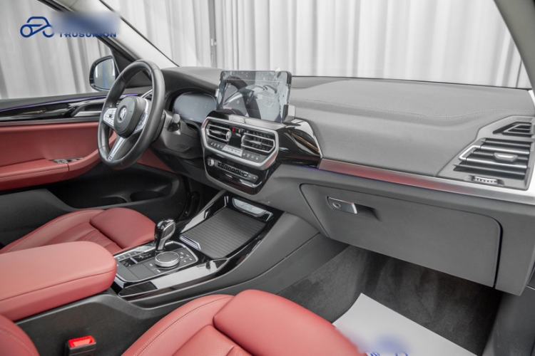 Used BMW X3 2023 xDrive25i M Sport Package Interior 7