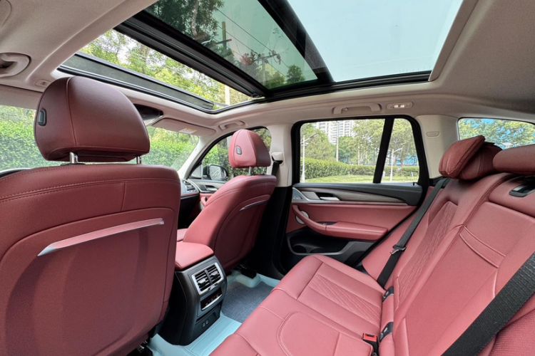 Used BMW X3 2023 Restyled xDrive30i Leading Edition M Night Sky Package Interior 8