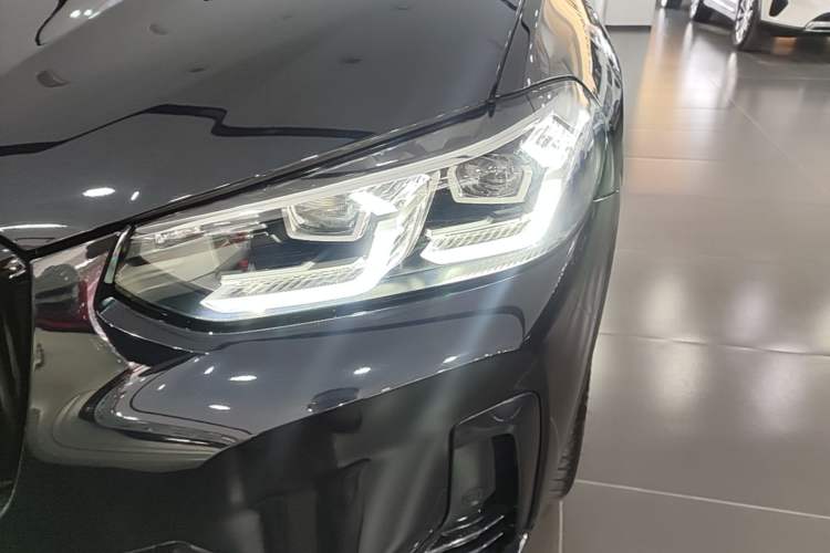 Used BMW X3 2023 Restyled xDrive30i Leading Edition M Night Sky Package Left Front Headlight