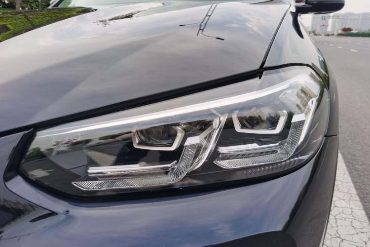 Used BMW X3 2023 Restyled xDrive30i Leading Edition M Night Sky Package Left Front Headlight