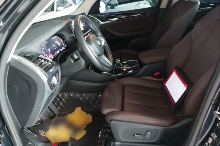 Used BMW X3 2023 xDrive25i M Sport Package Left Front Seat